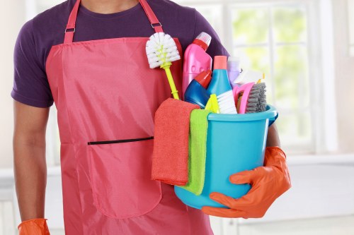 Move-in cleaning for a flat in NW1 with dusting and kitchen preparation